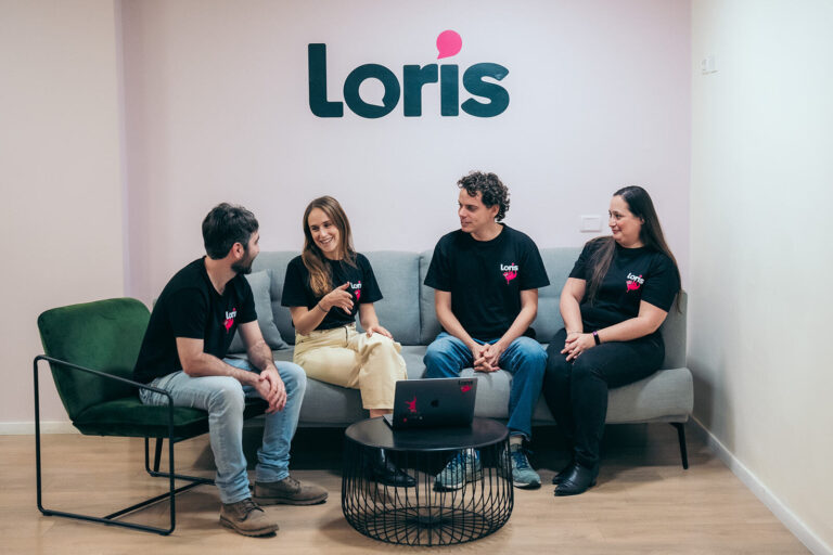 Loris team on the couch